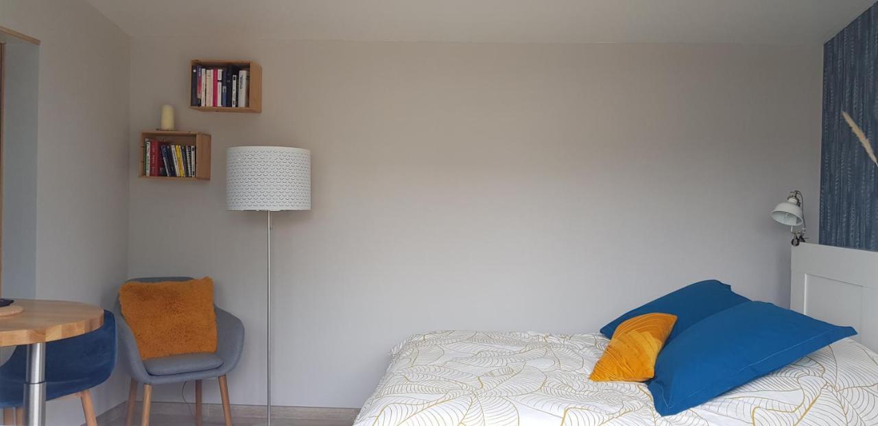 Agreable Petite Maison Proche Joigny Chamvres Εξωτερικό φωτογραφία